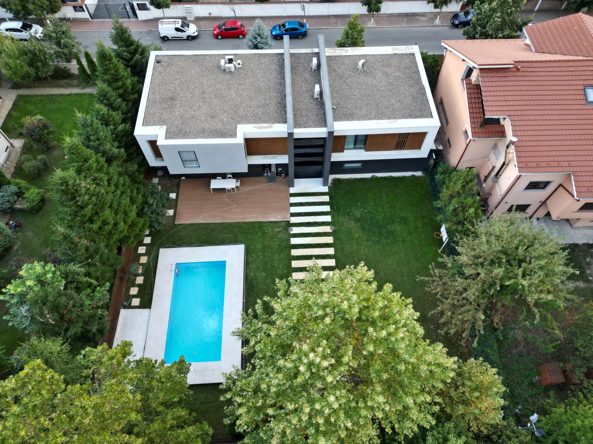 VILA CU PISCINA - ZONA PIPERA | IANCU NICOLAE - 6 CAMERE - imagine 4