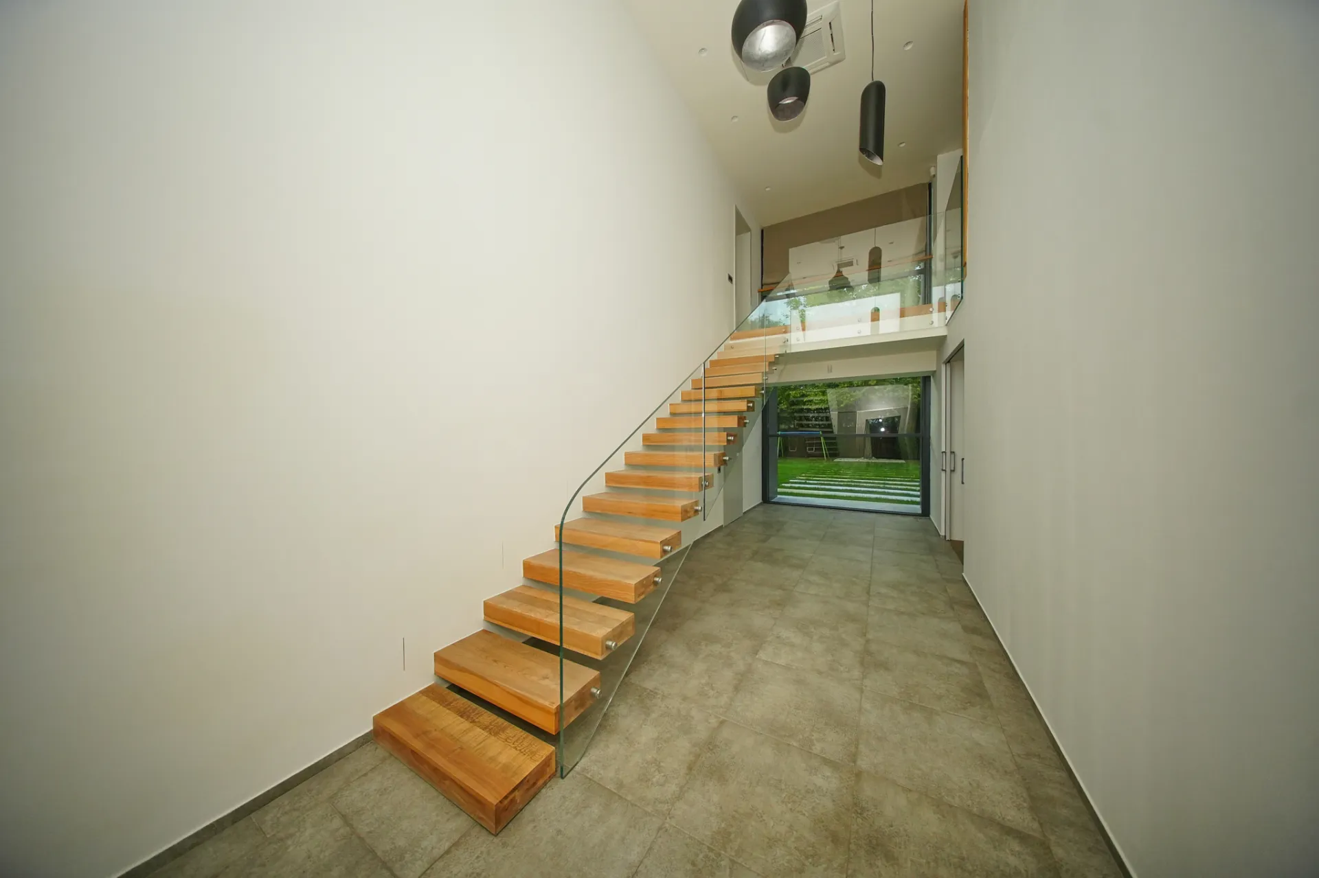 VILA CU PISCINA - ZONA PIPERA | IANCU NICOLAE - 6 CAMERE - 7