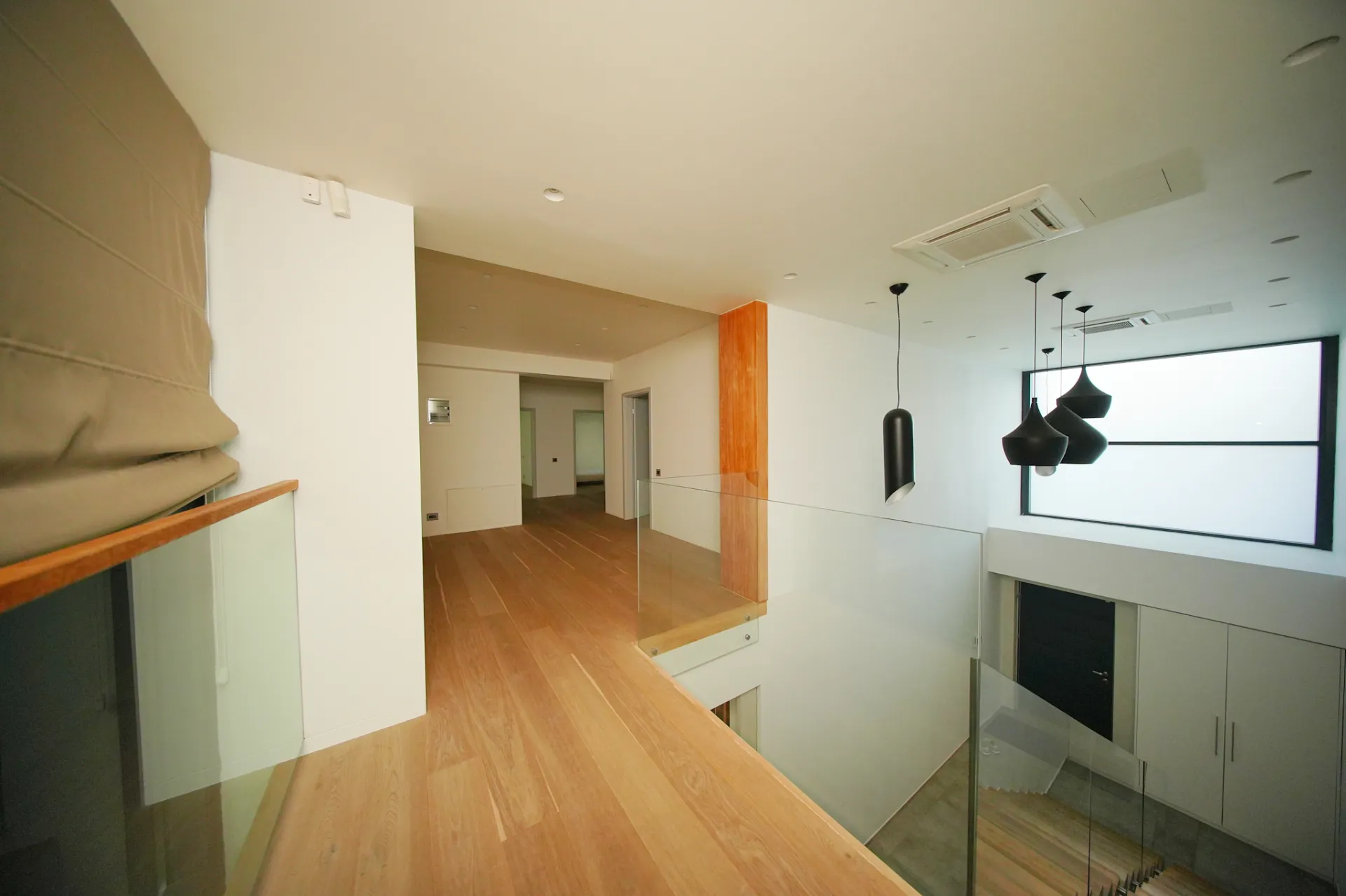 VILA CU PISCINA - ZONA PIPERA | IANCU NICOLAE - 6 CAMERE - 12