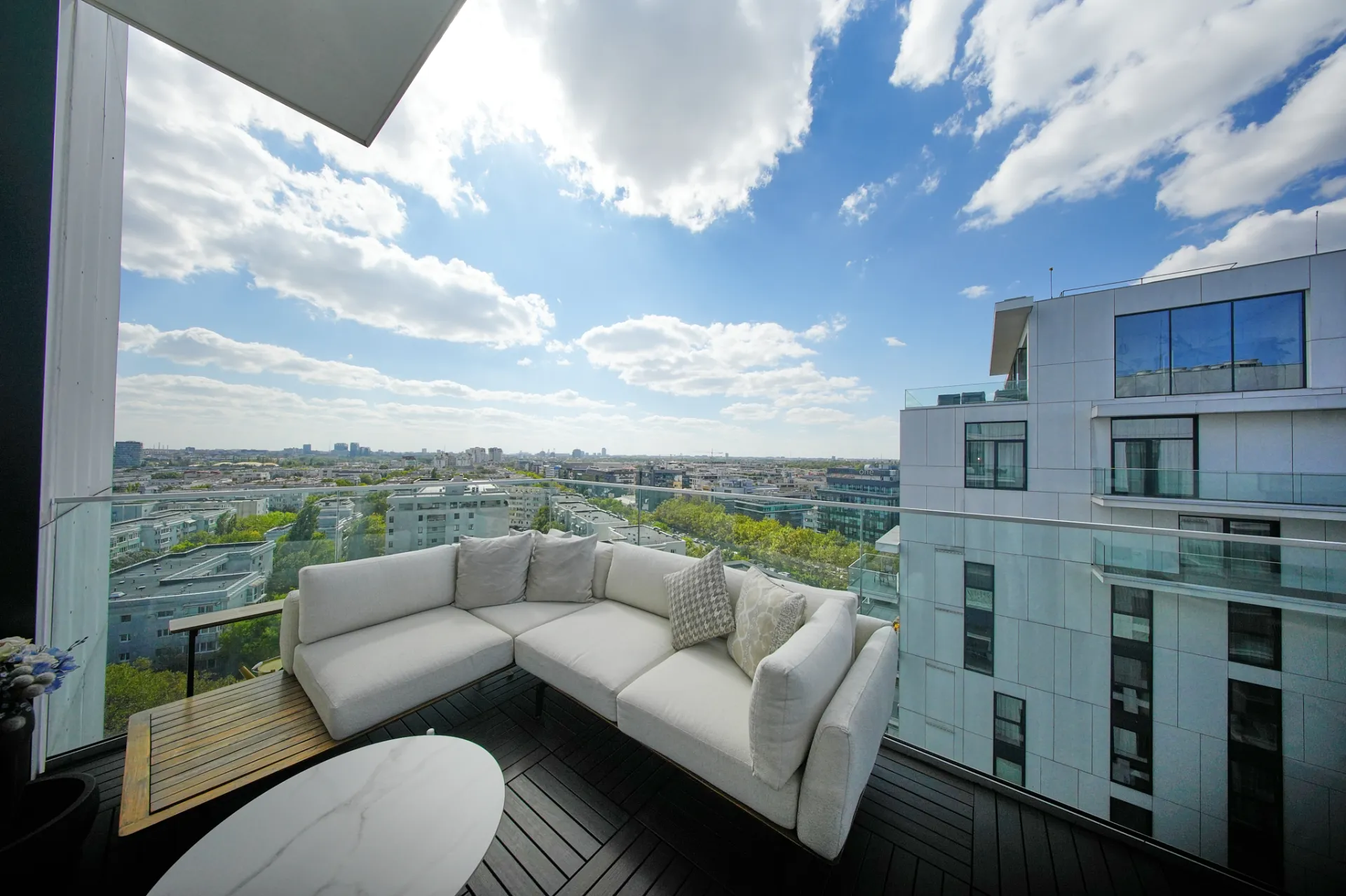 Premium Duplex Apartment – Herastrau – Fully Furnished and Equipped - imagine 3