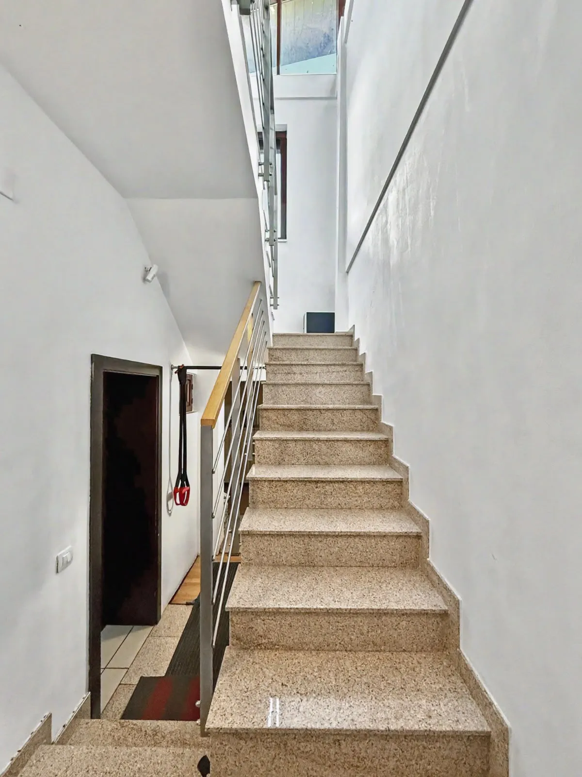 8-Room Villa – Dorobanti – Close to Stefan cel Mare Metro - 11