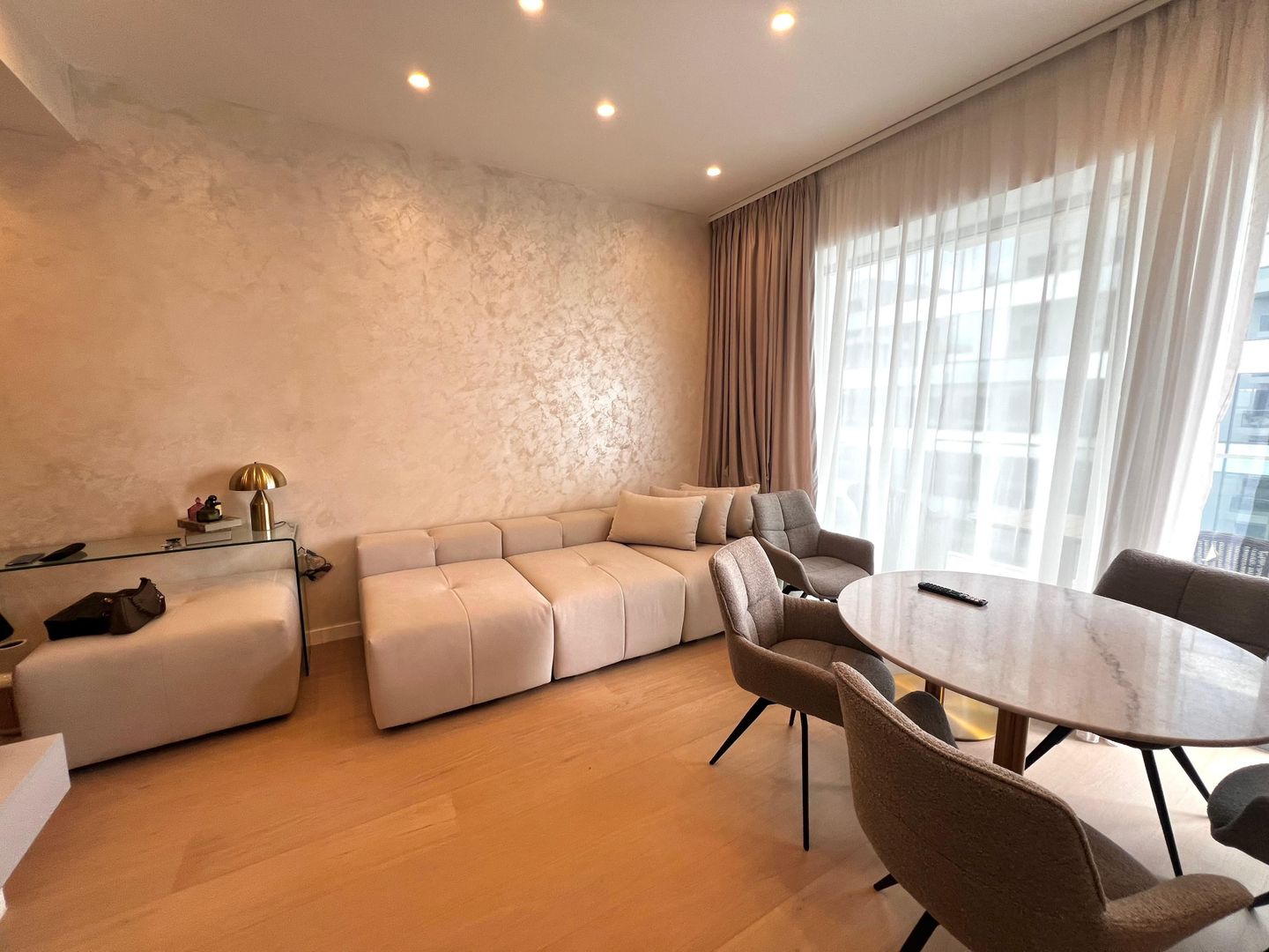 De Închiriat 2 Camere | Aviației Tower | Parcare Inclusă - 3/4