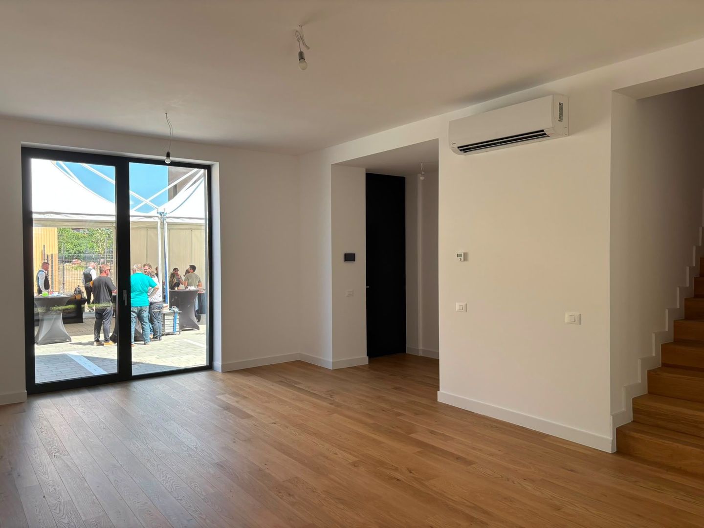 Vilă 4 camere | Sisești | Grădină proprie - imagine 2