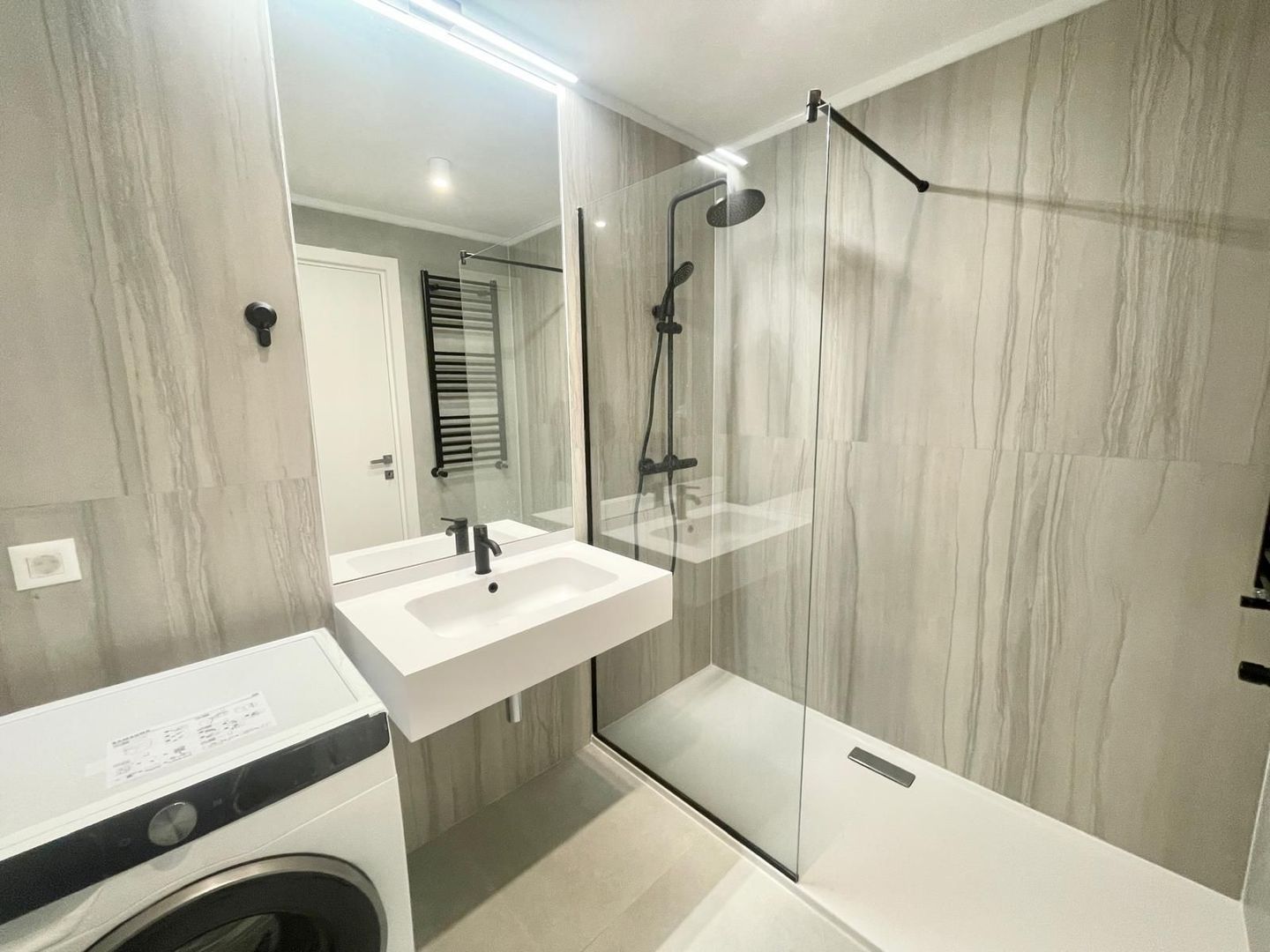 De inchiriat 2 camere in Nusco City - 6