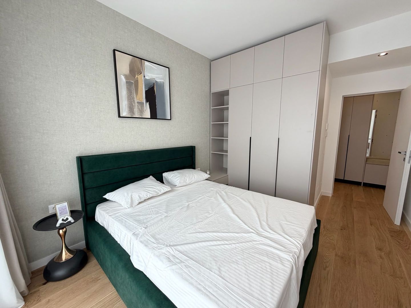 De inchiriat apartament 2 camere in Nusco City