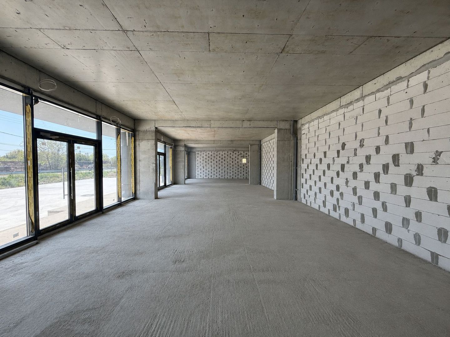 Spatiu Comercial | Otopeni | 100 mp | Vitrina Stradala - 2