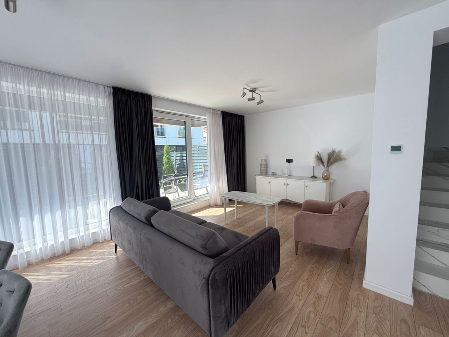 VILLA 5 ROOMS FOR RENT | PRIVATE GARDEN | GATED PREMIUM COMPLEX - 2
