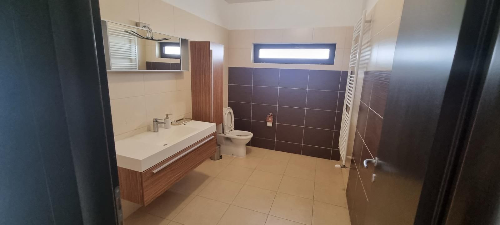 Vila cu piscina zona Iancu Nicolae-Pipera 5 camere - 11