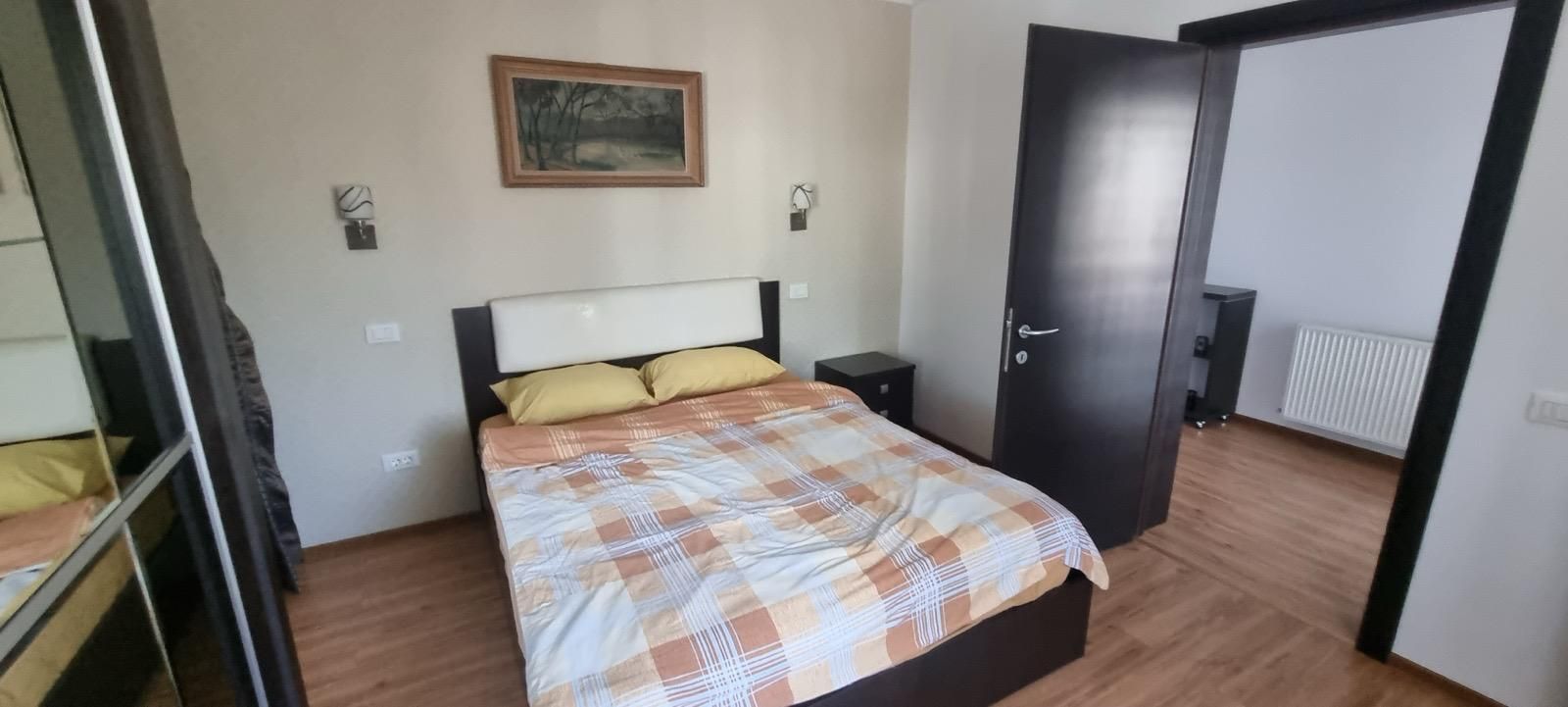 Vila cu piscina zona Iancu Nicolae-Pipera 5 camere
