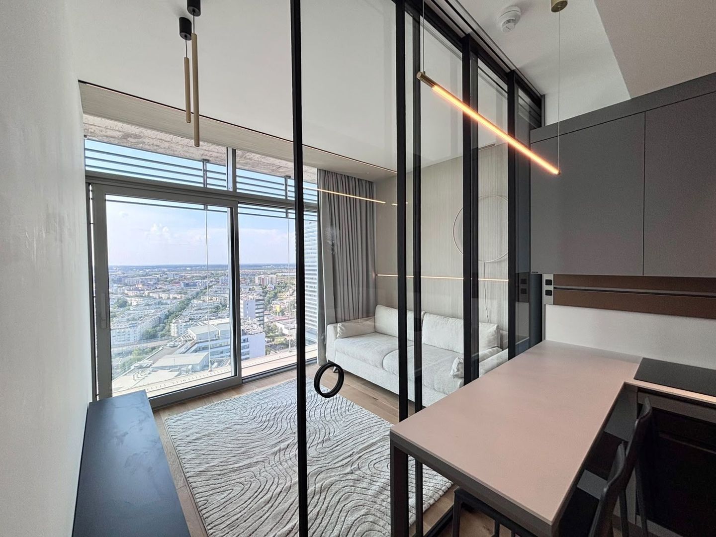 De inchiriat 2 camere | etaj 22 | Floreasca