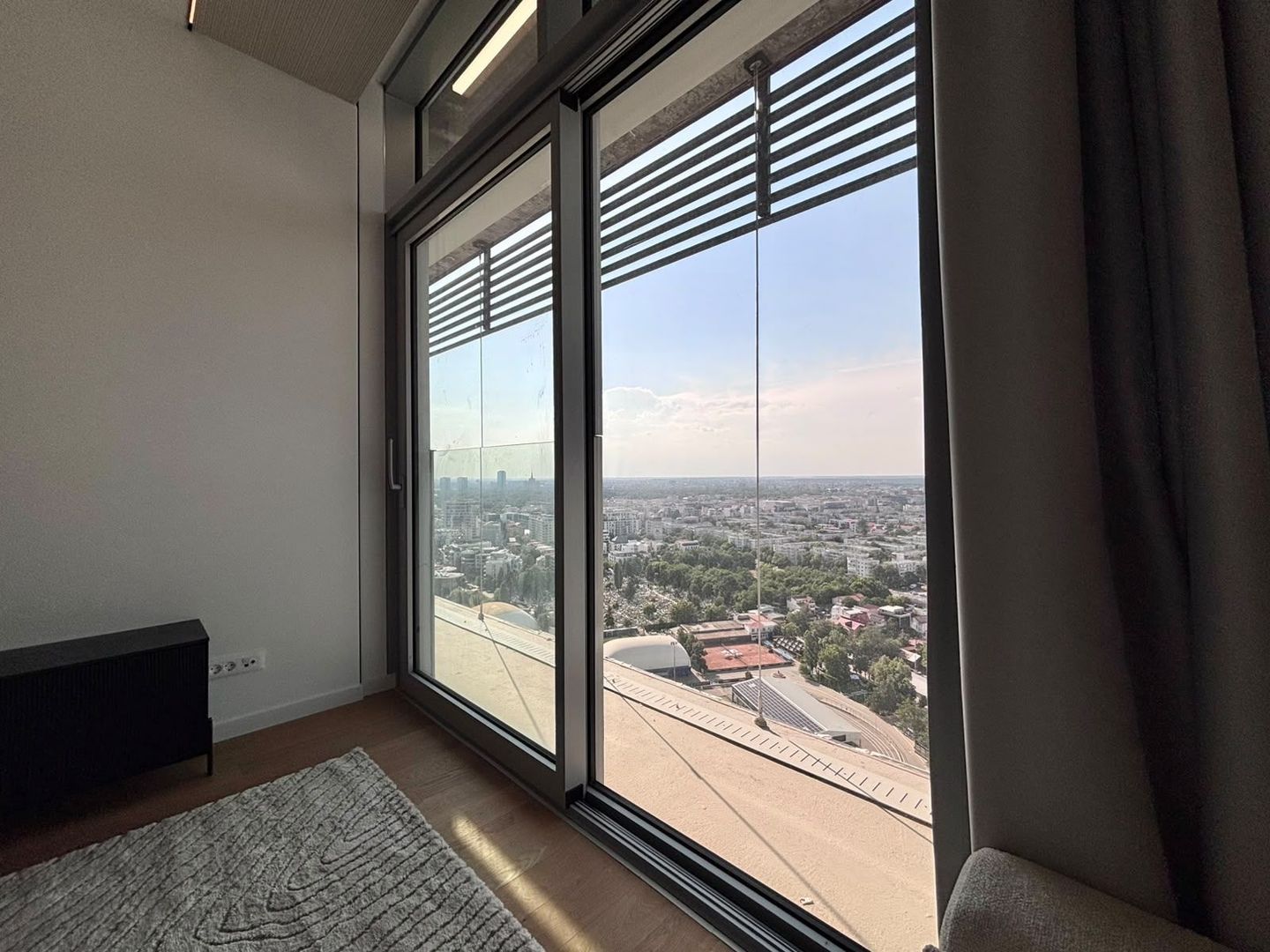 De inchiriat 2 camere | etaj 22 | Floreasca - 3