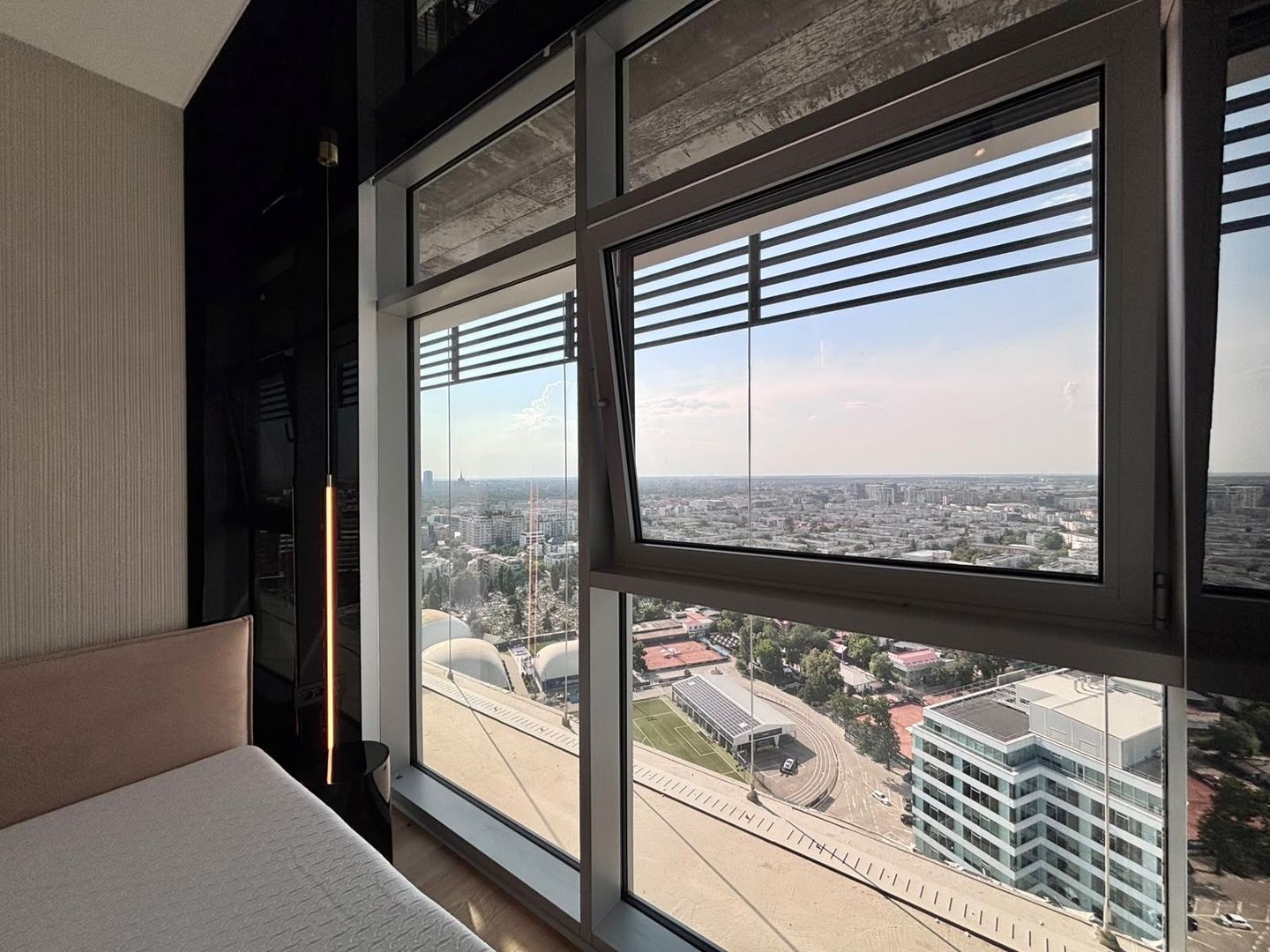 De inchiriat 2 camere | etaj 22 | Floreasca