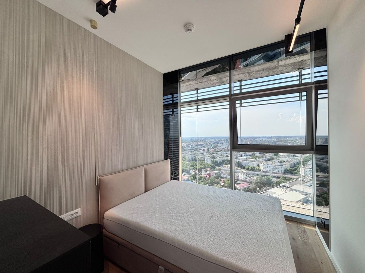 De inchiriat 2 camere | etaj 22 | Floreasca - 7