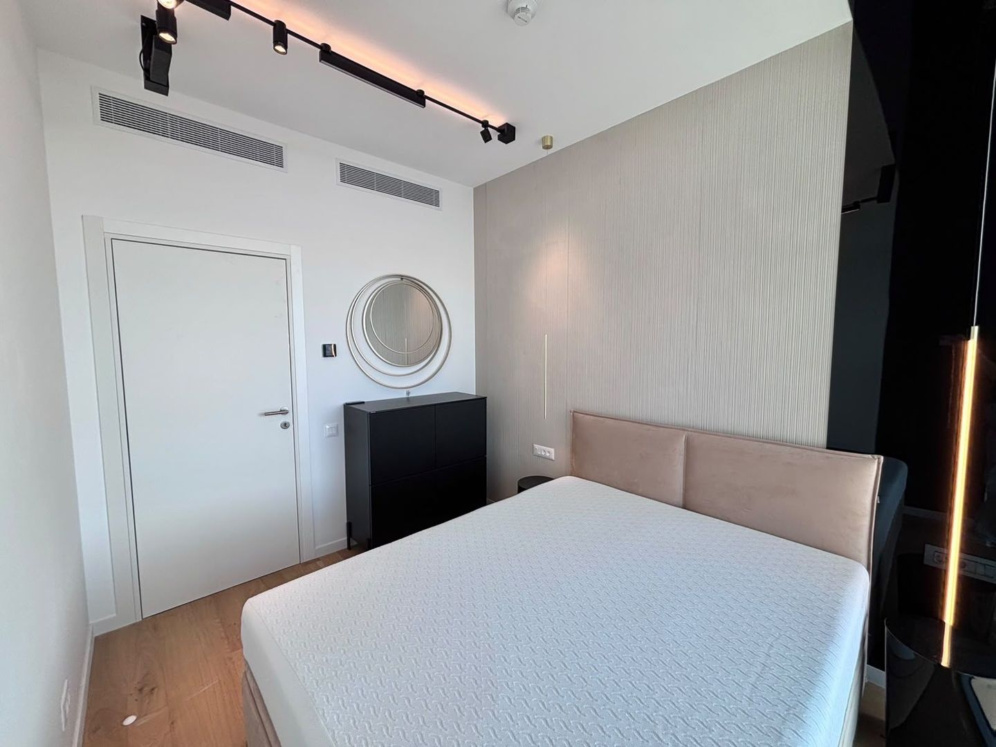 De inchiriat 2 camere | etaj 22 | Floreasca - 8