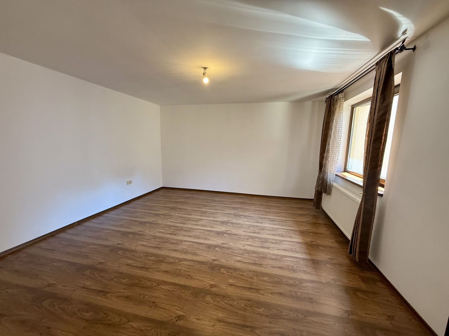 SPATIU COMERCIAL | DOMENII | 300 MP | 180 MP CURTE - 11