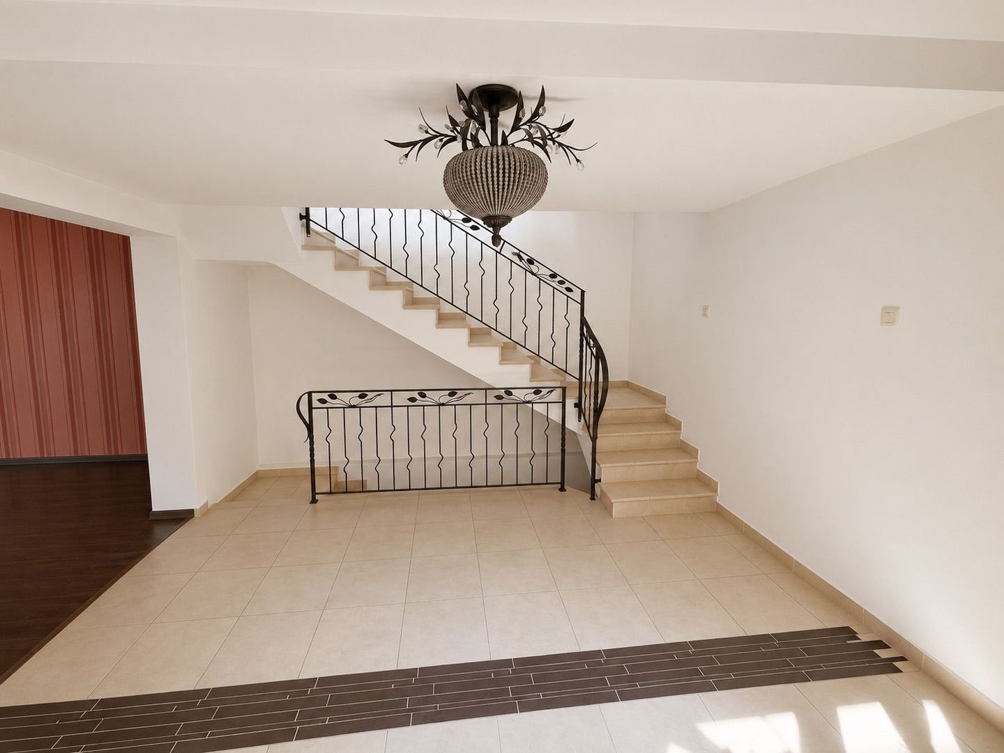 SPATIU COMERCIAL | DOMENII | 300 MP | 180 MP CURTE - 3