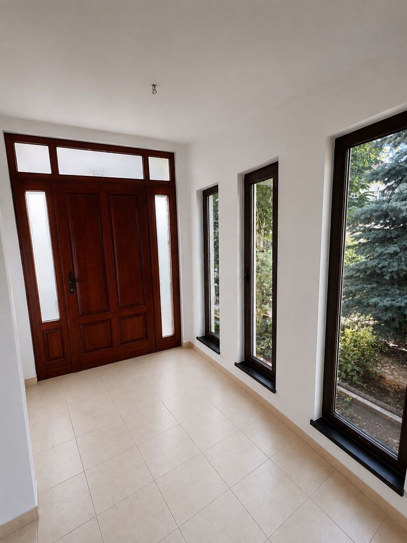 SPATIU COMERCIAL | DOMENII | 300 MP | 180 MP CURTE - 9