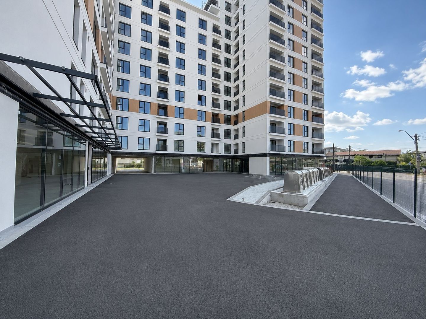 SPATIU COMERCIAL | OBOR | 250 MP | COMPLEX REZIDENTIAL - imagine 5