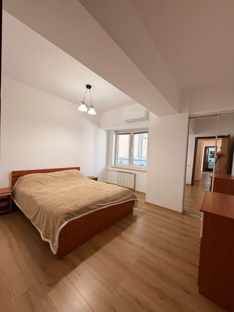3 camere de inchiriat | Cartier Francez | Parcare subterana inclusa - 6/10