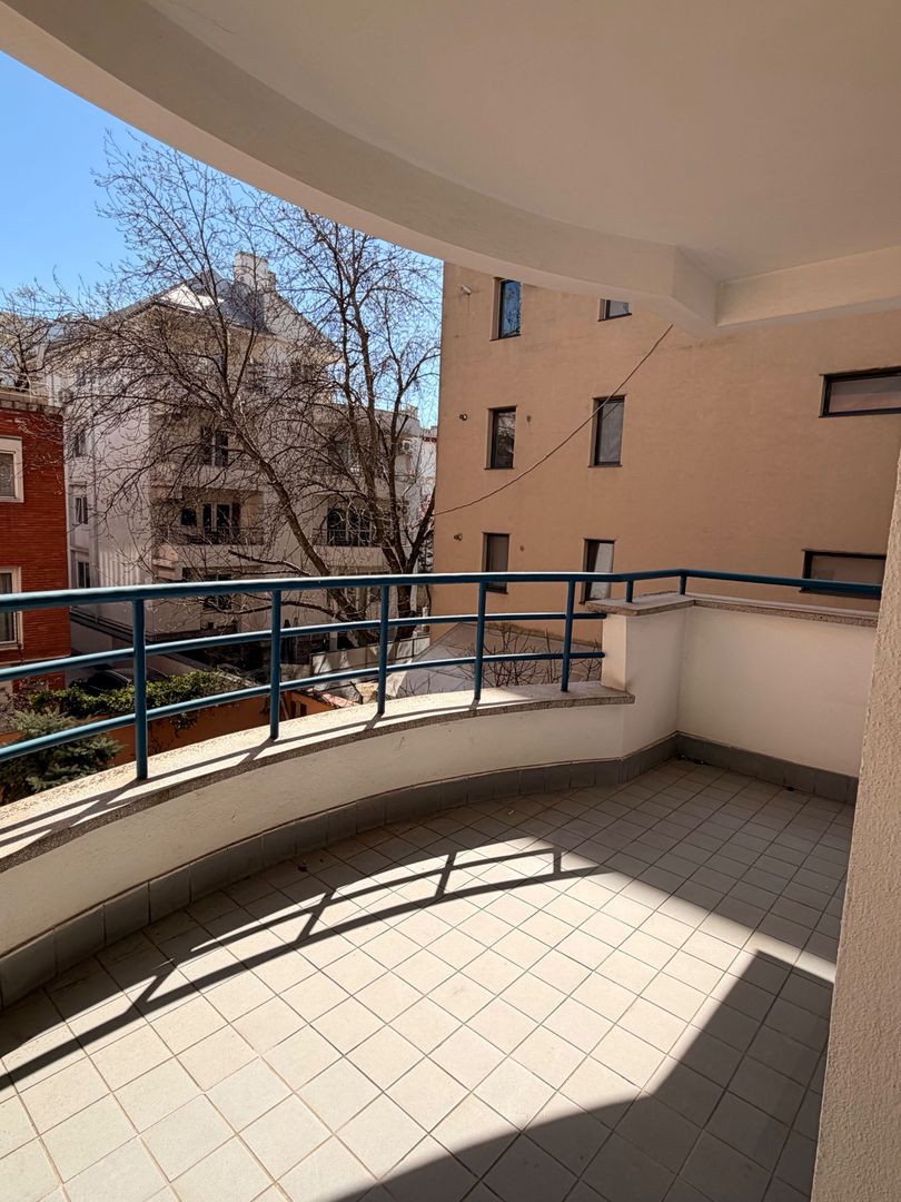 3 camere de inchiriat | Cartier Francez | Parcare subterana inclusa