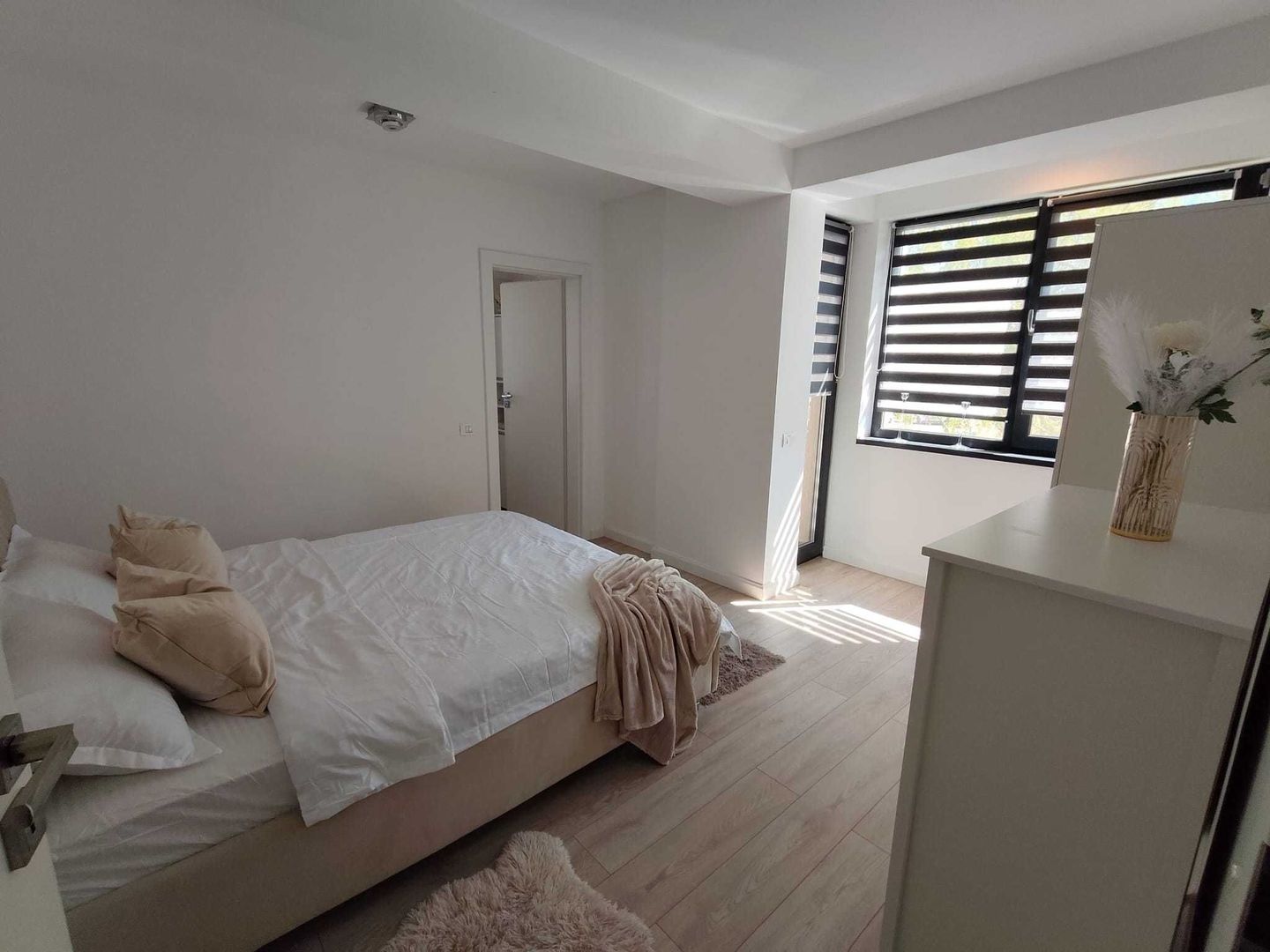 Apartament premium cu 3 camere, situat în zona Titan - 6/10