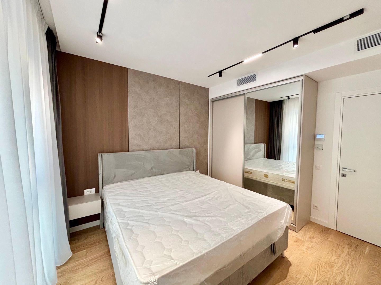 De închiriat 2 camere in Nusco City 2 - 8
