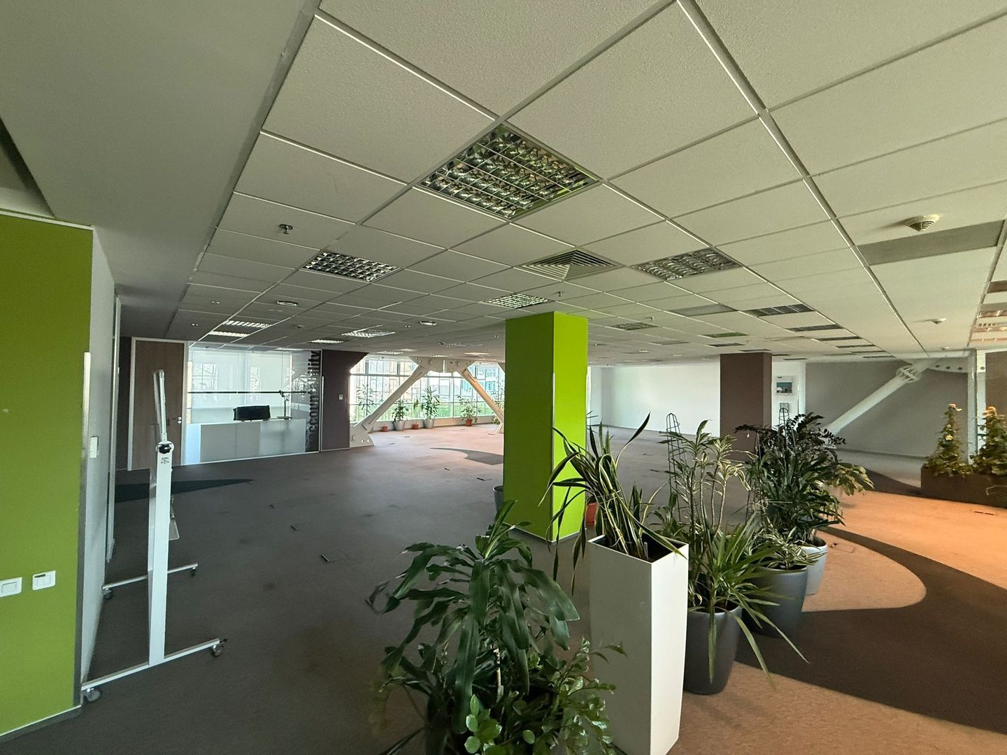 Spațiu de birouri de închiriat – 1.094 mp |