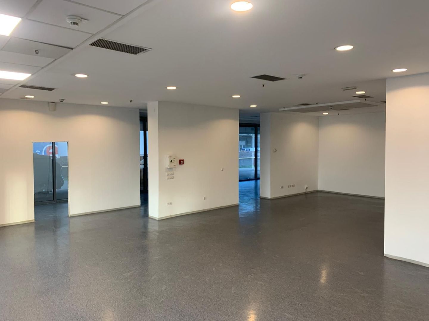Spațiu comercial de închiriat – Parter | 686 mp - 3/6
