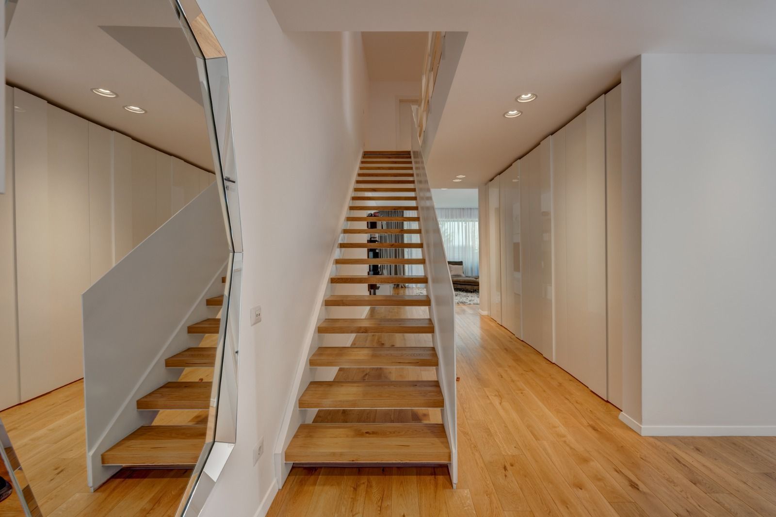 Vila cu 5 camere de închiriat | Pipera | 255 mp