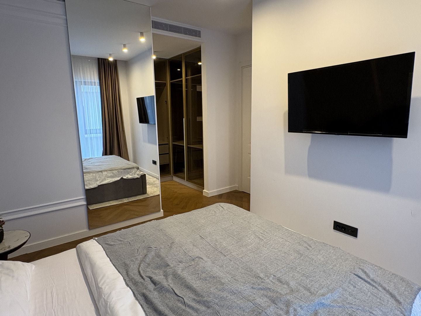 Luxury 4-room Villa - Tunari - Gated community