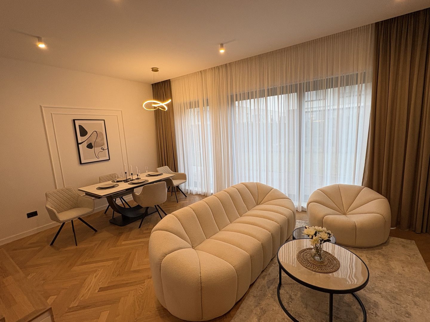 Luxury 4-room Villa - Tunari - 1/4