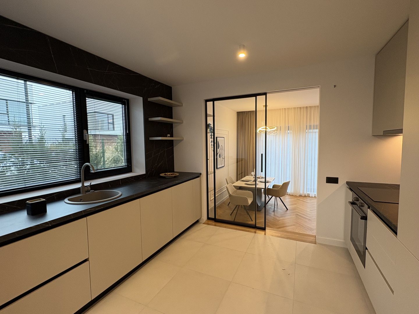 Luxury 4-room Villa - Tunari - 2/4
