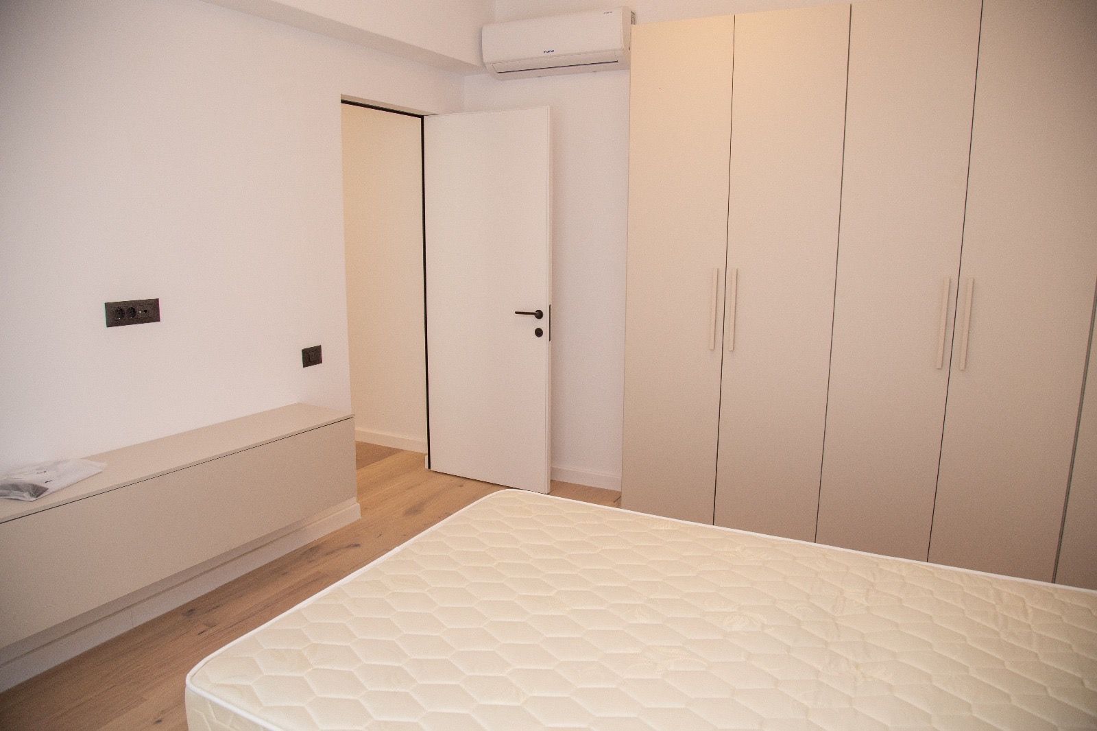 Apartament 3 camere de inchiriat zona Herastrau