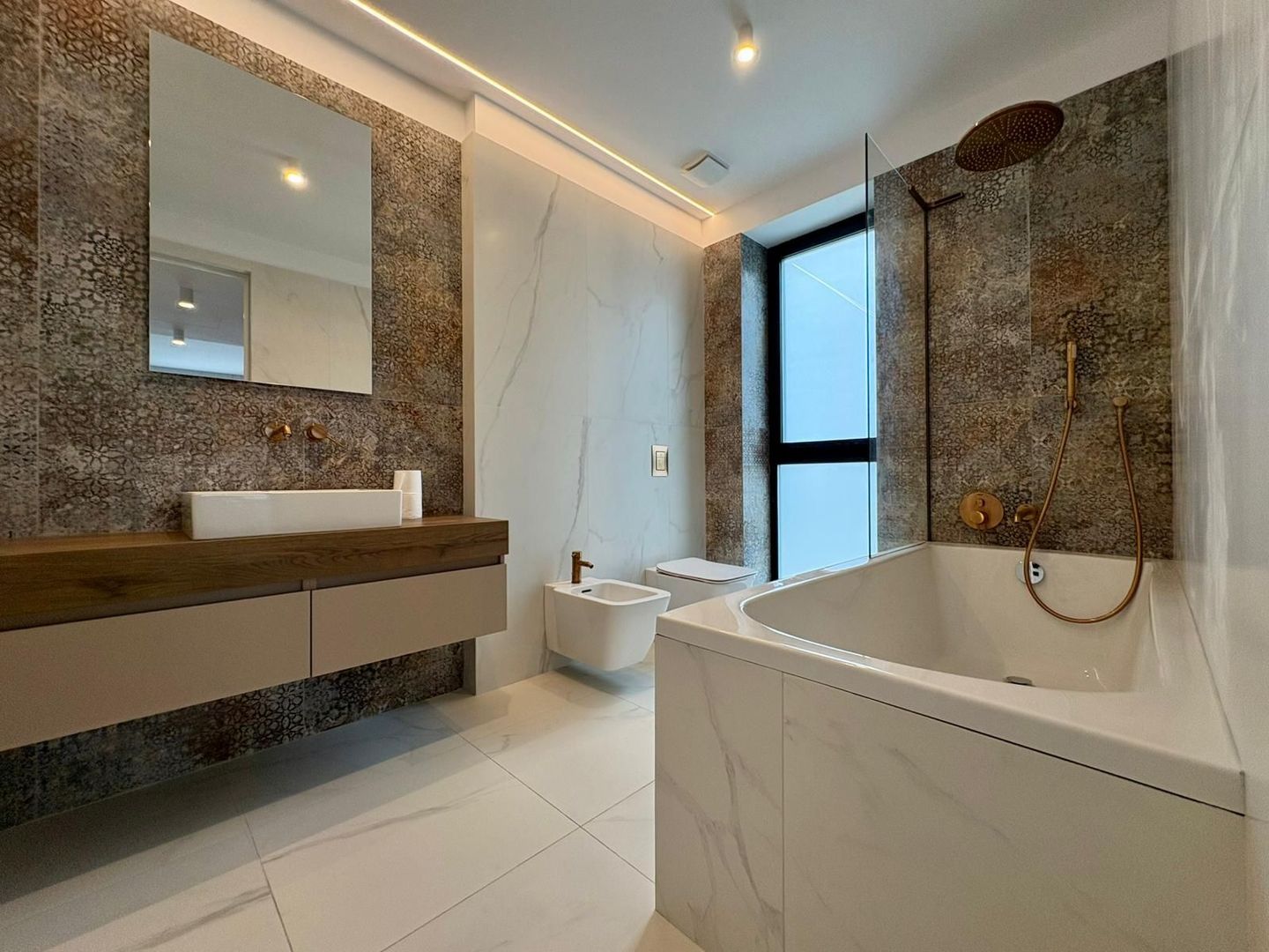 Luxury 4-room Villa - Tunari - 14