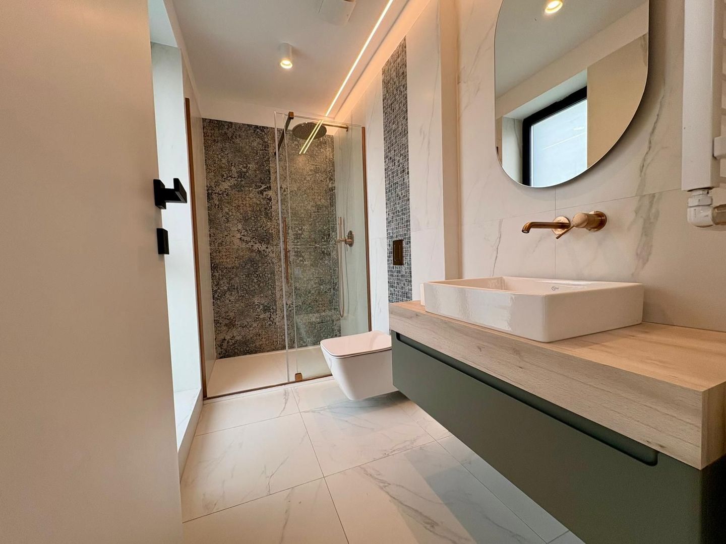 Luxury 4-room Villa - Tunari - 8