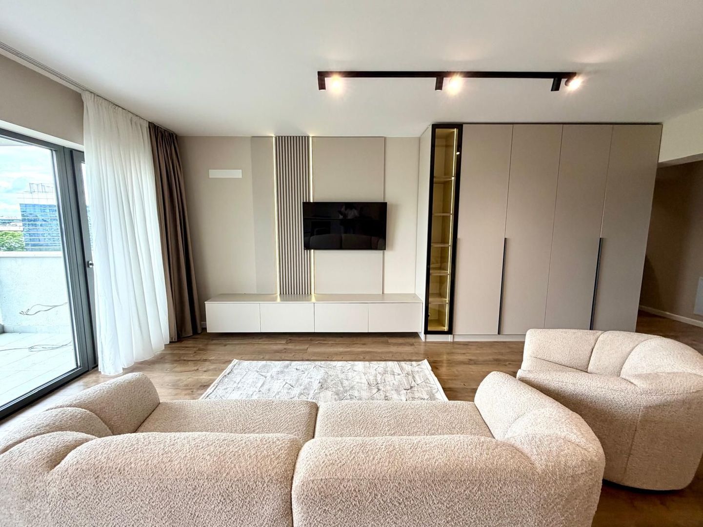2 Camere | Prima Vista | Parcare Inclusa