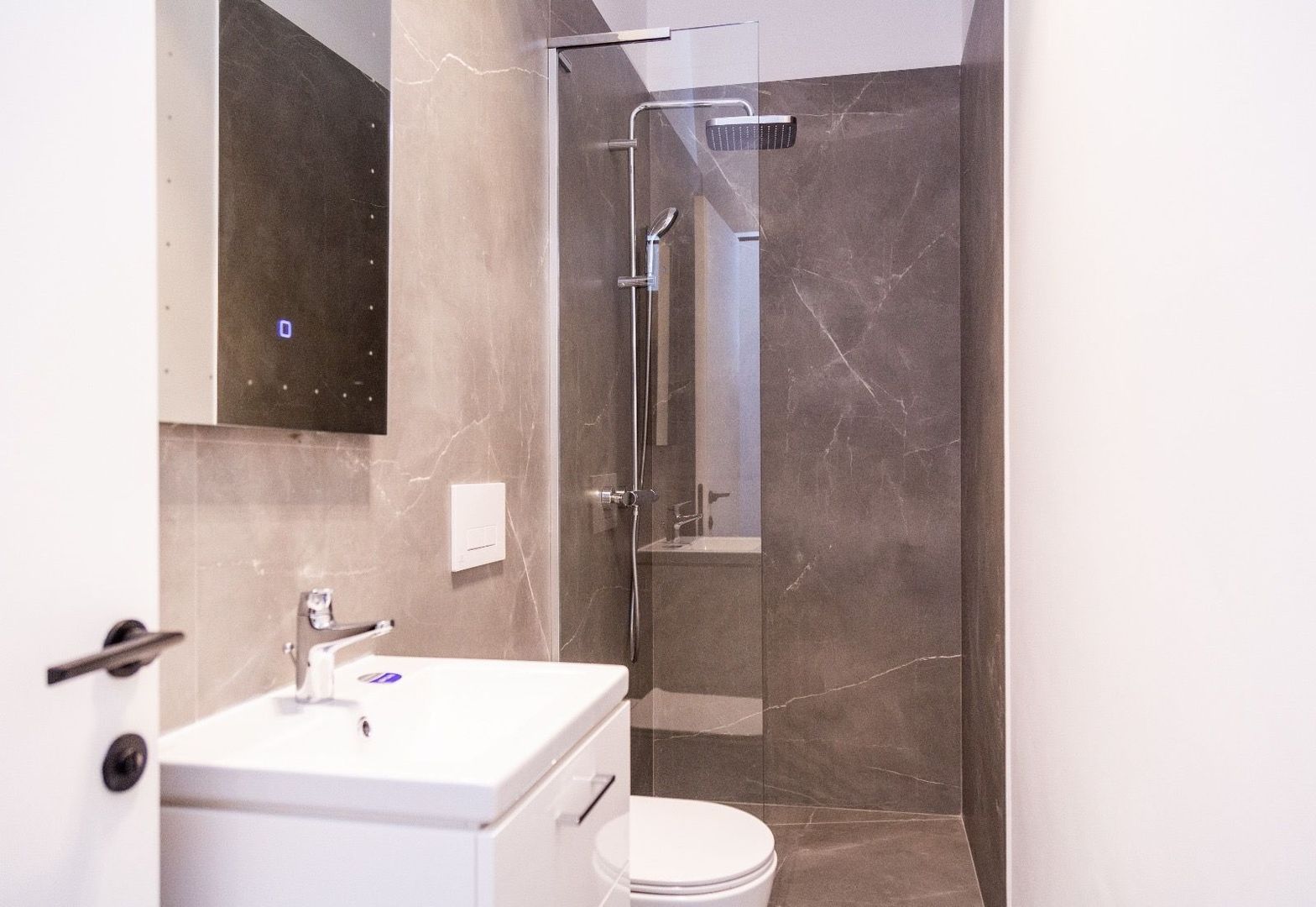 Apartament 3 camere de inchiriat zona Herastrau
