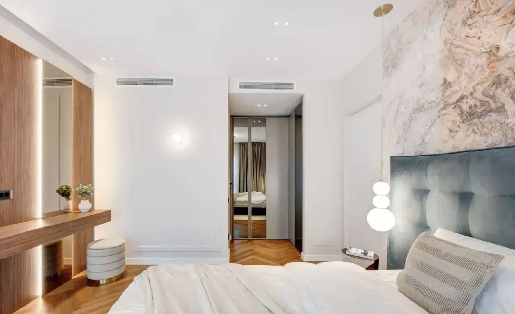 Luxury 4-room Villa - Tunari - imagine 5