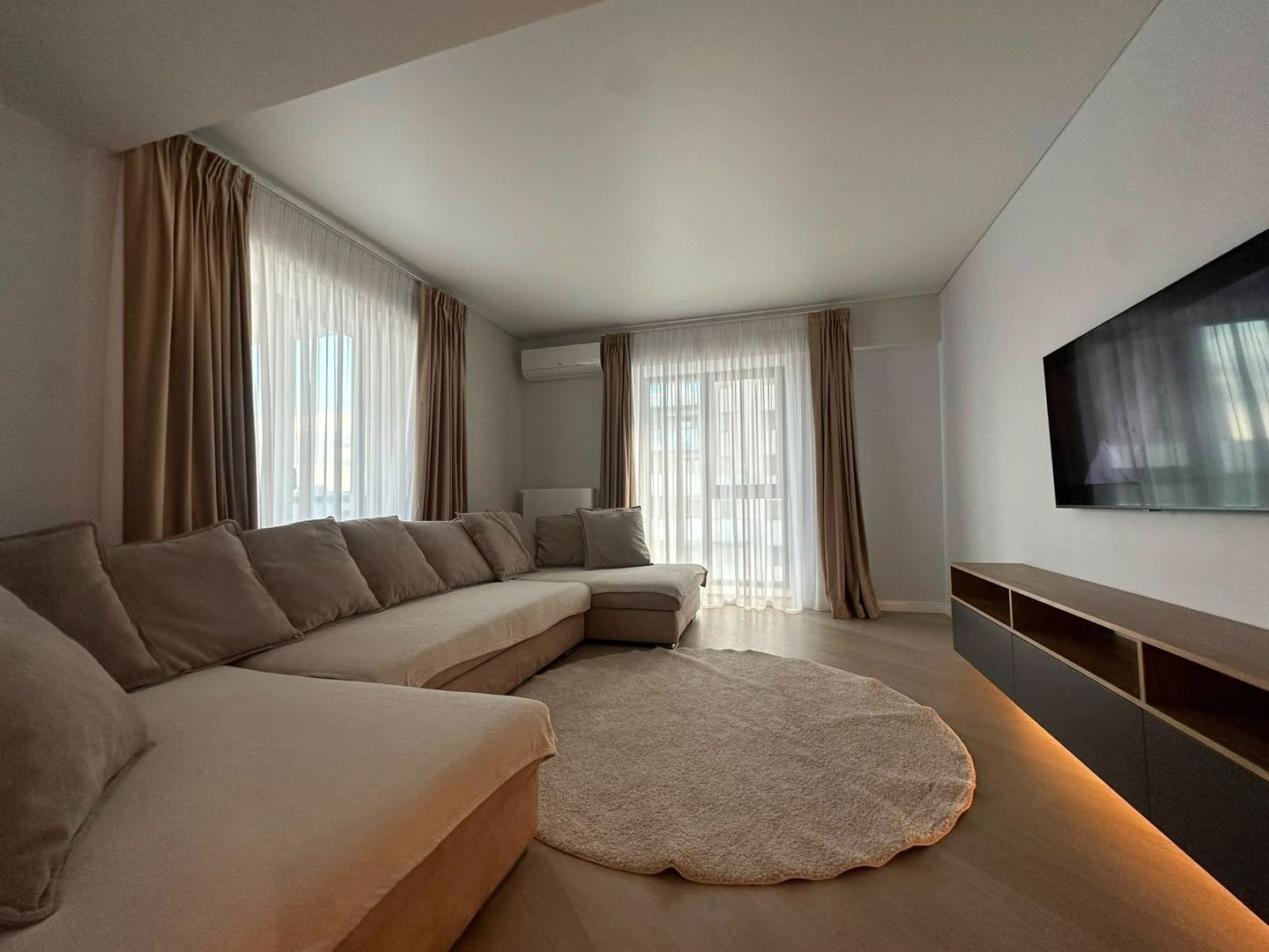 3 CAMERE | PIPERA | LUX