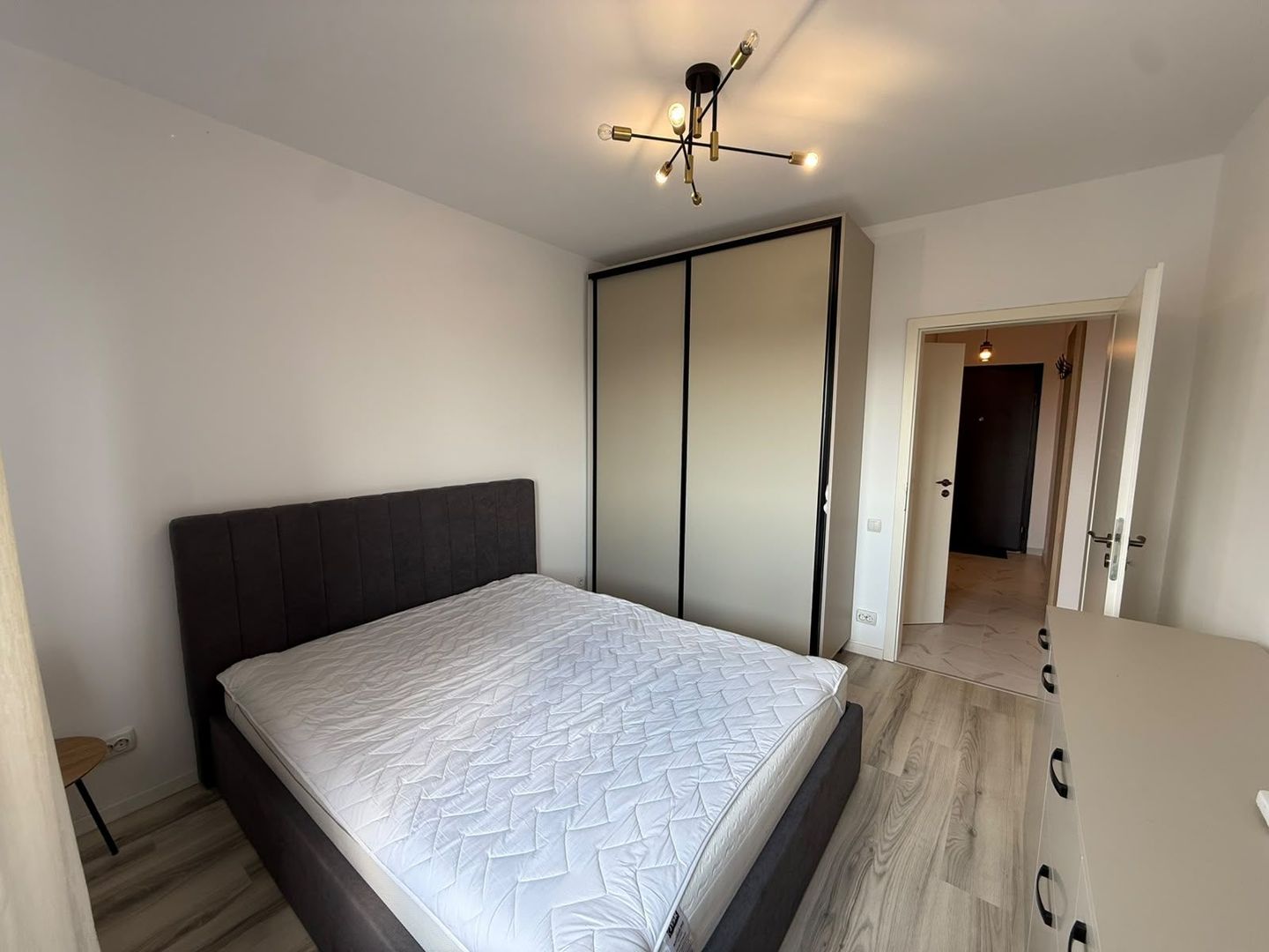 Apartament 2 camere decomandat | Vedere Lacul Grivița | Parcare - 3