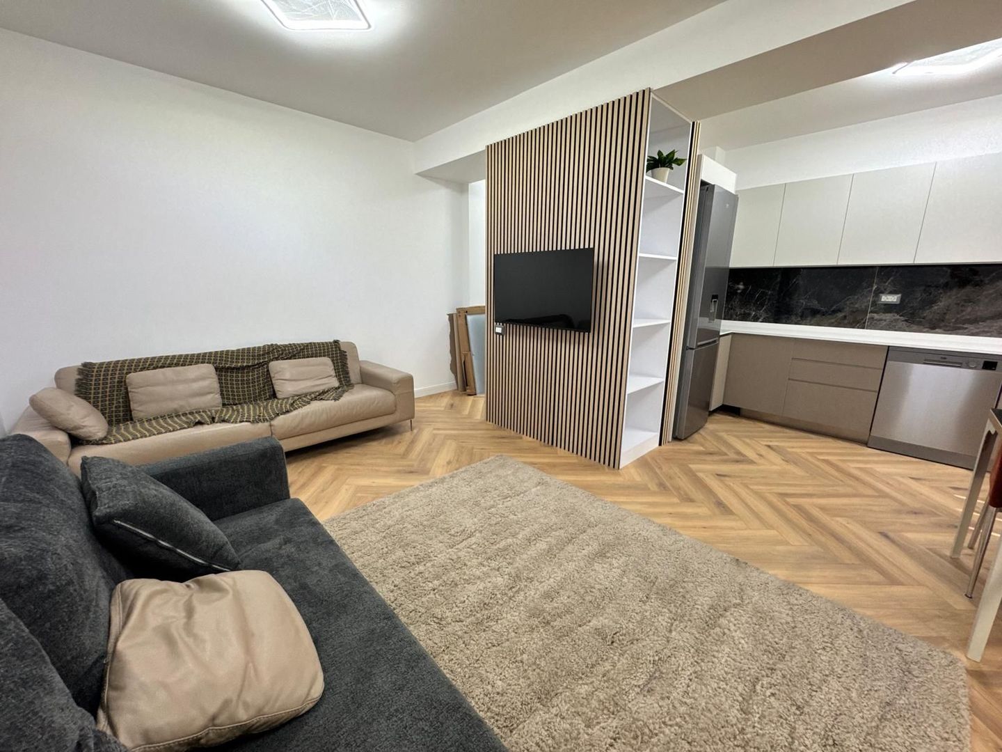 2 CAMERE | PIPERA | LUX