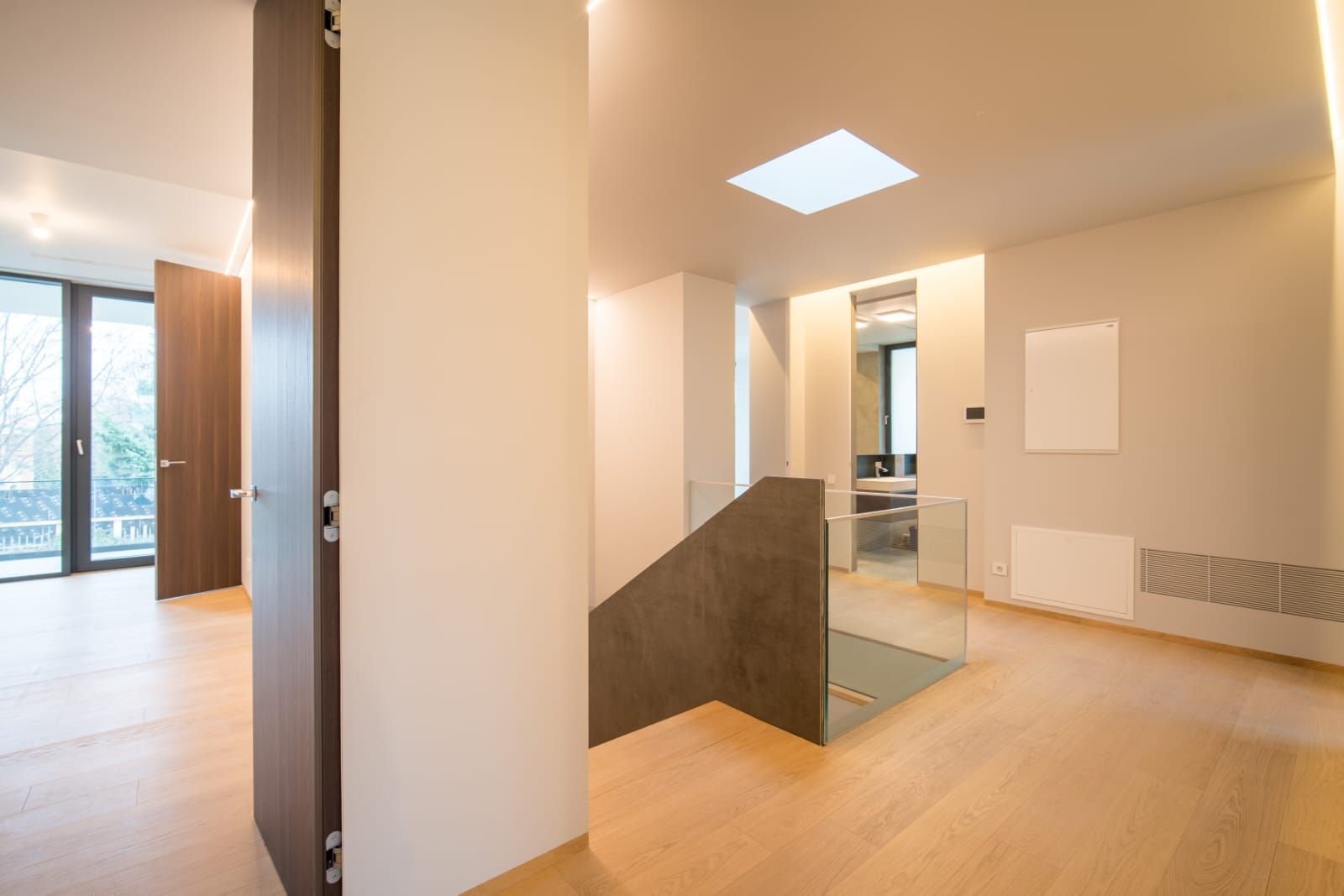 Vila premium 7 camere | zona Pipera | piscina privata - 2/4
