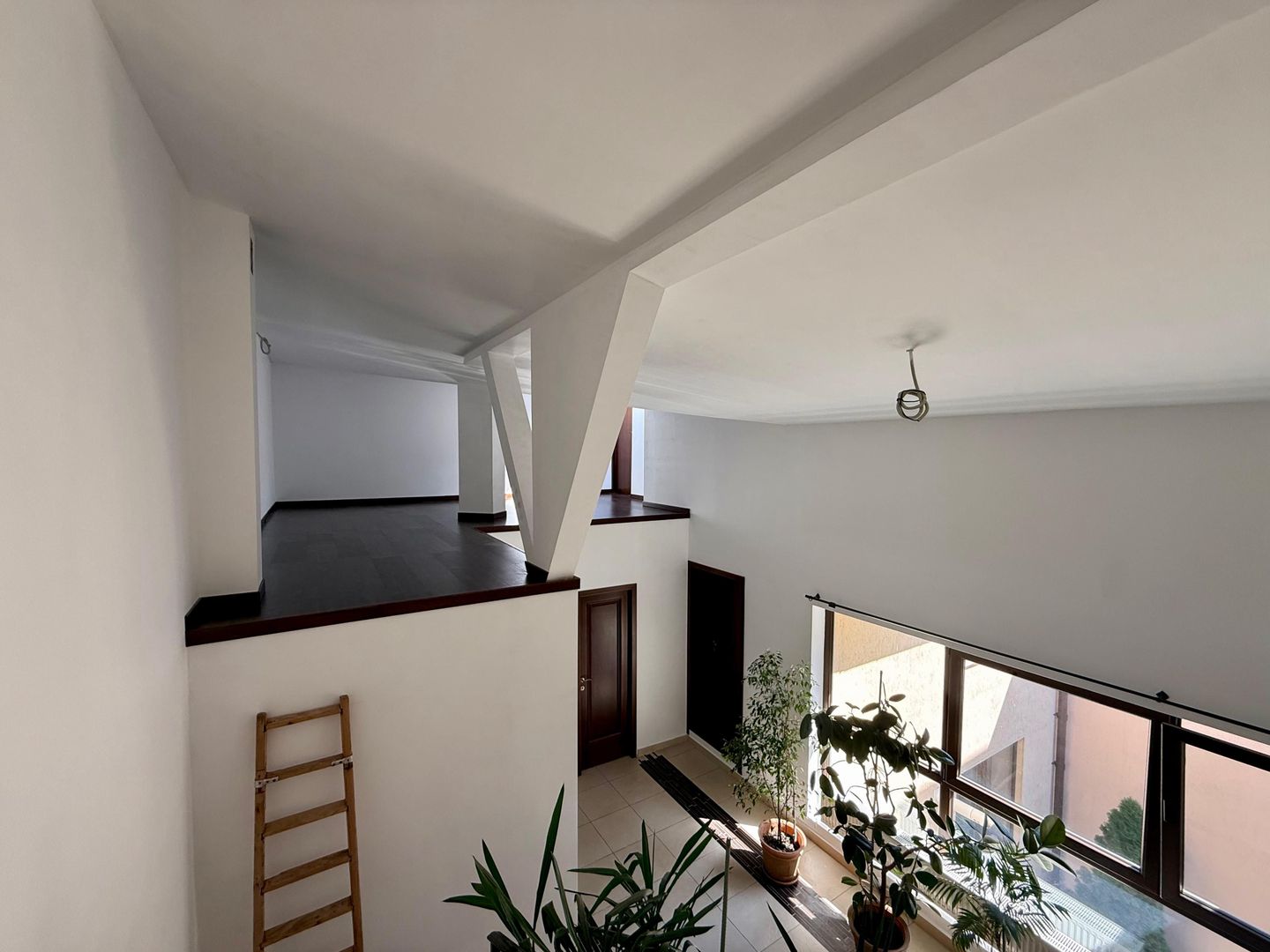 VILA | CASA DE INCHIRIAT | DOMENII | 9 CAMERE - imagine 4