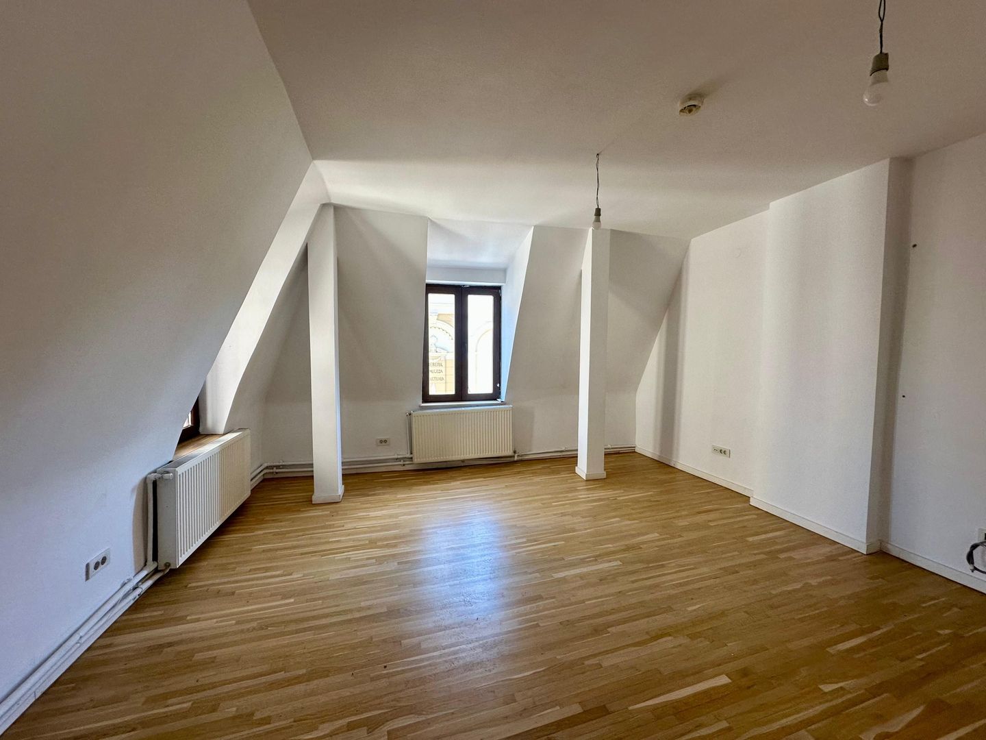 Vila de Inchiriat | Armeneasca-Mantuleasa | 338,5 mp - 10