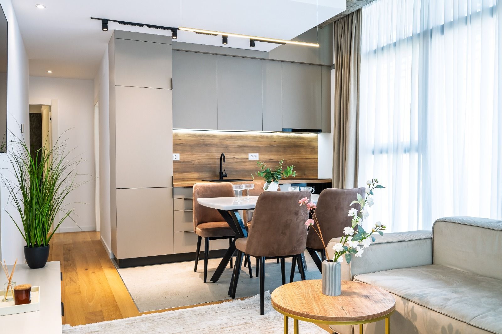 3-Room Apartment for Rent // Up-site // Parking Included // Spa - imagine 2