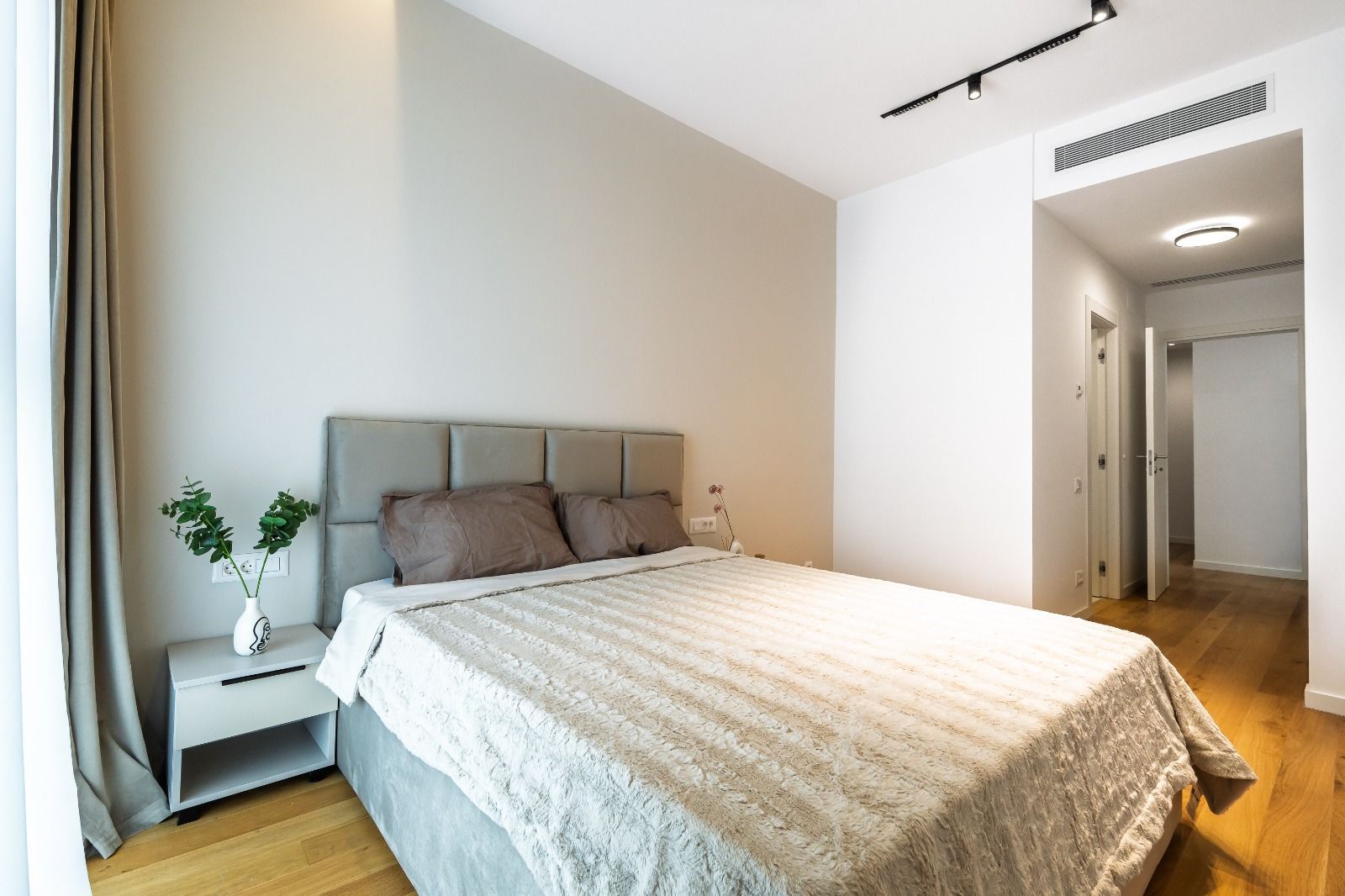 3-Room Apartment for Rent // Up-site // Parking Included // Spa - 16