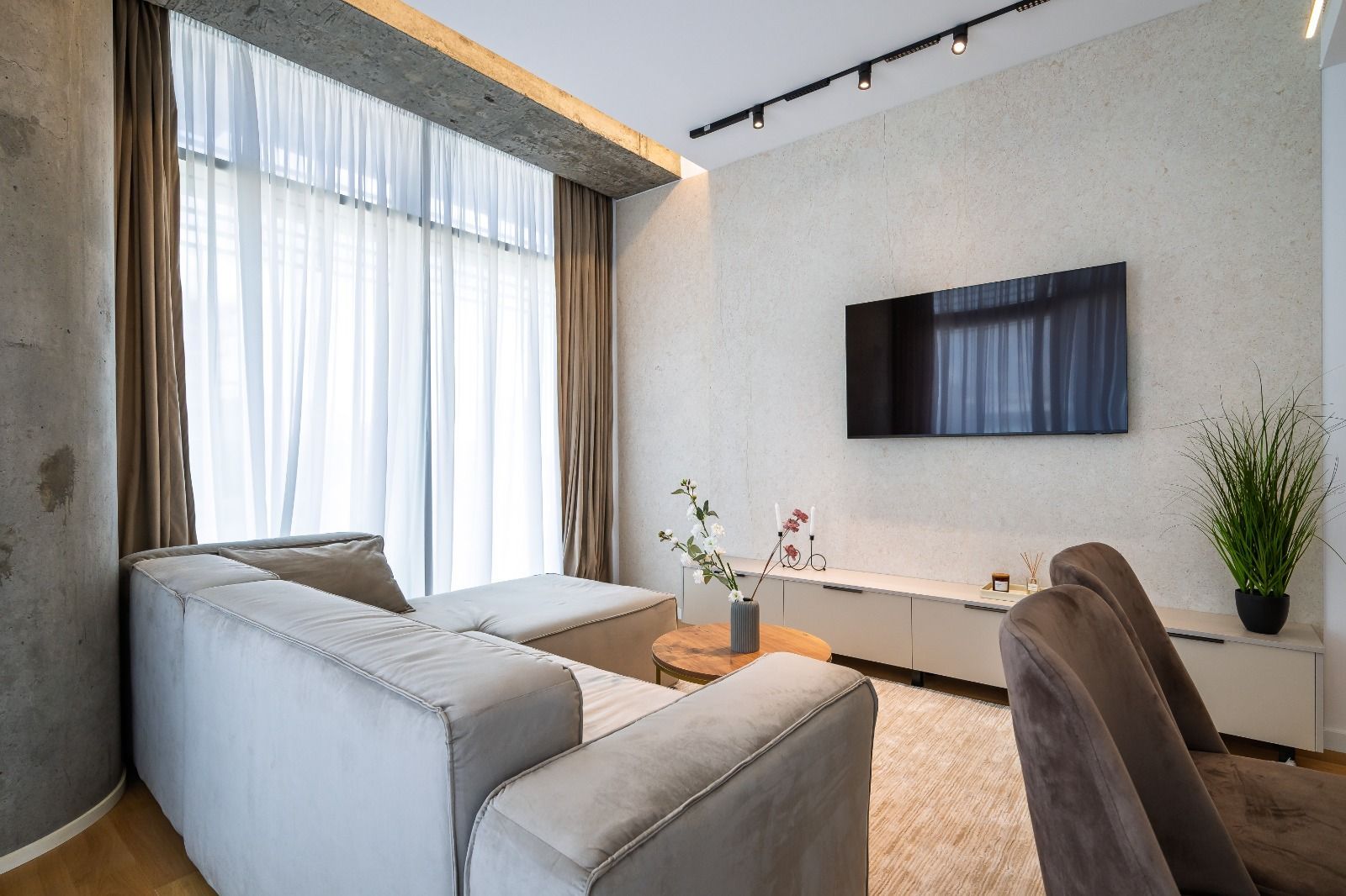 3-Room Apartment for Rent // Up-site // Parking Included // Spa - imagine 4
