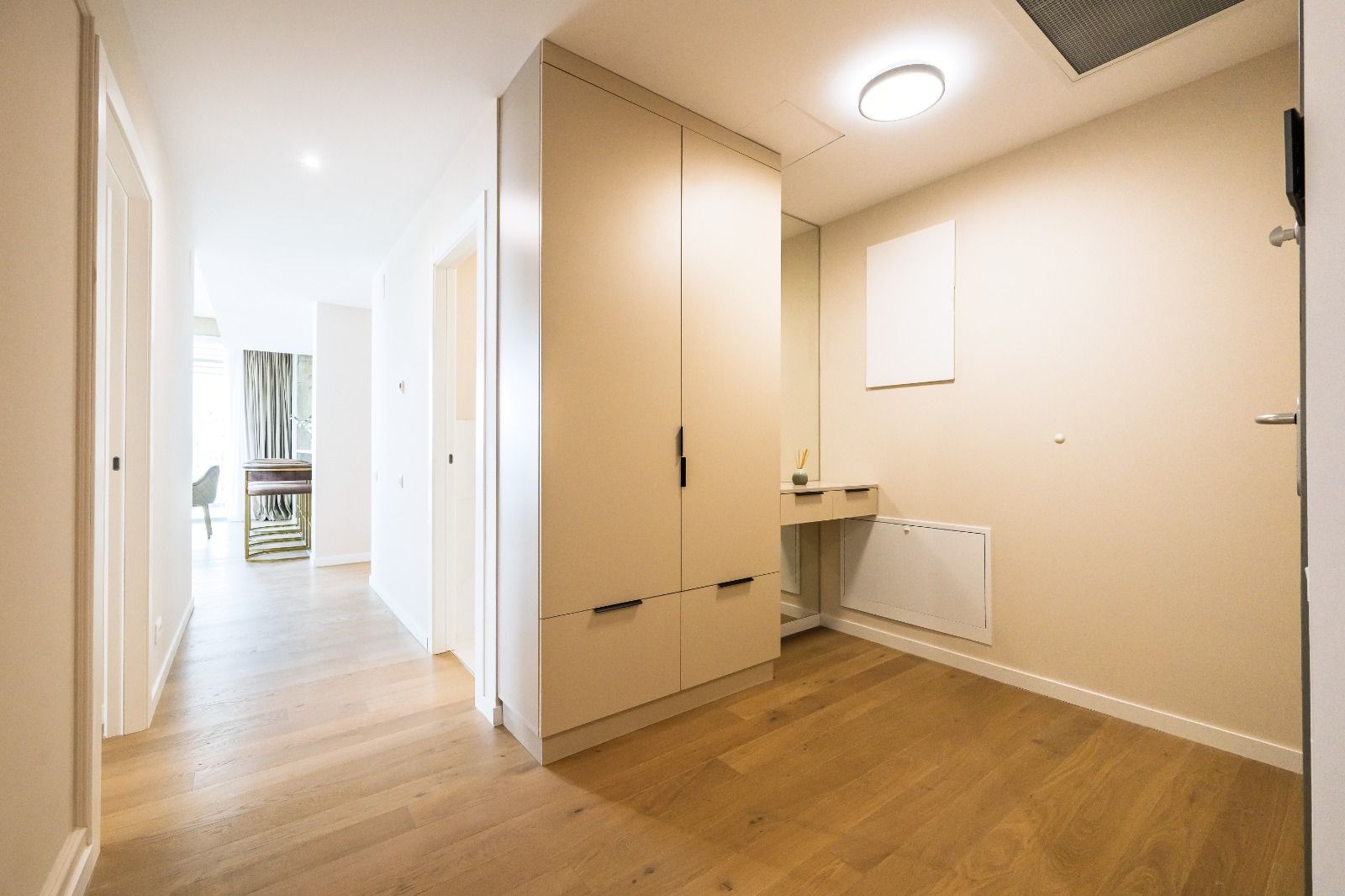4-Room Apartment for Rent // Up-site // Parking Included // Spa - 11