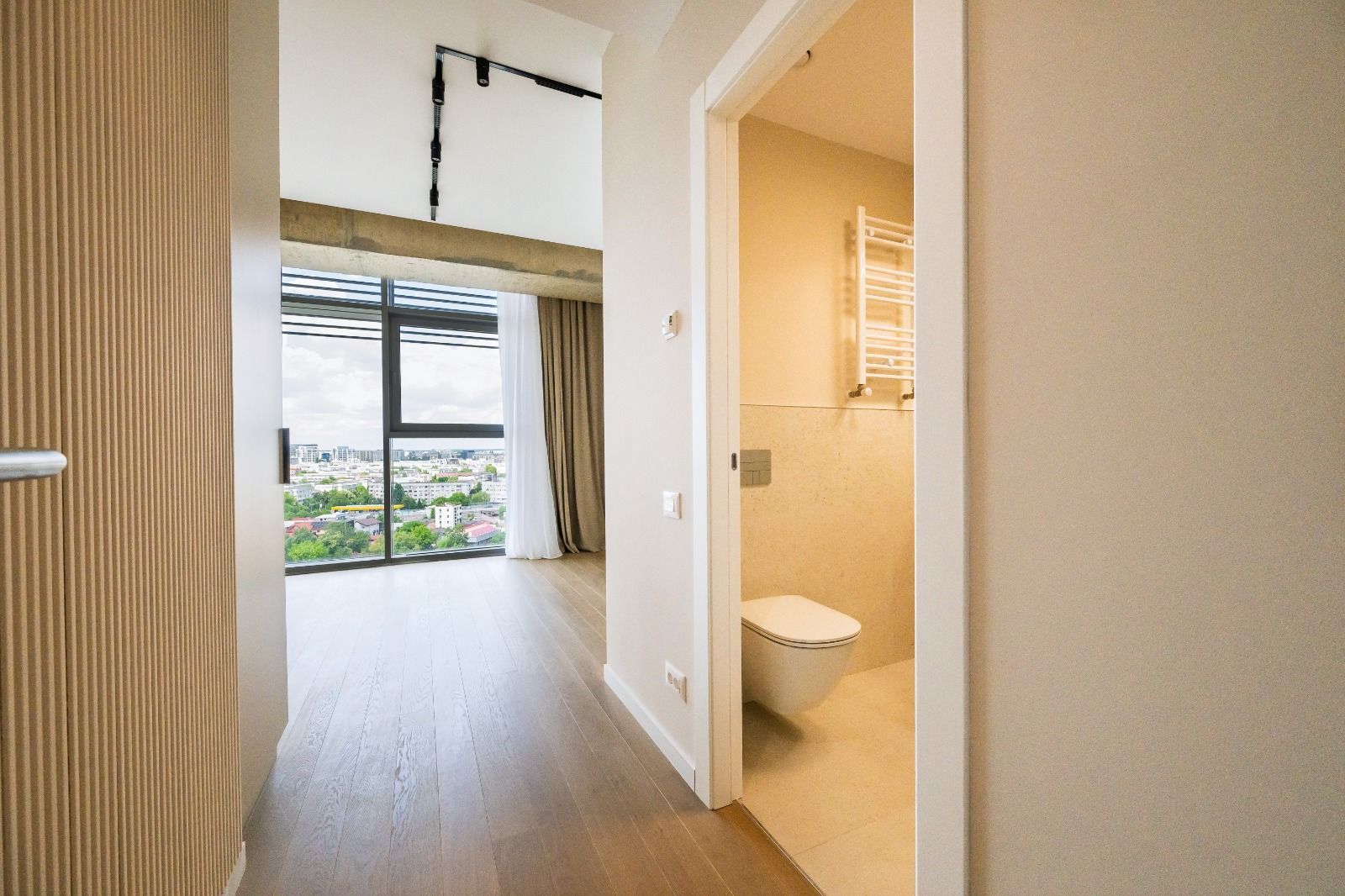 4-Room Apartment for Rent // Up-site // Parking Included // Spa - 18
