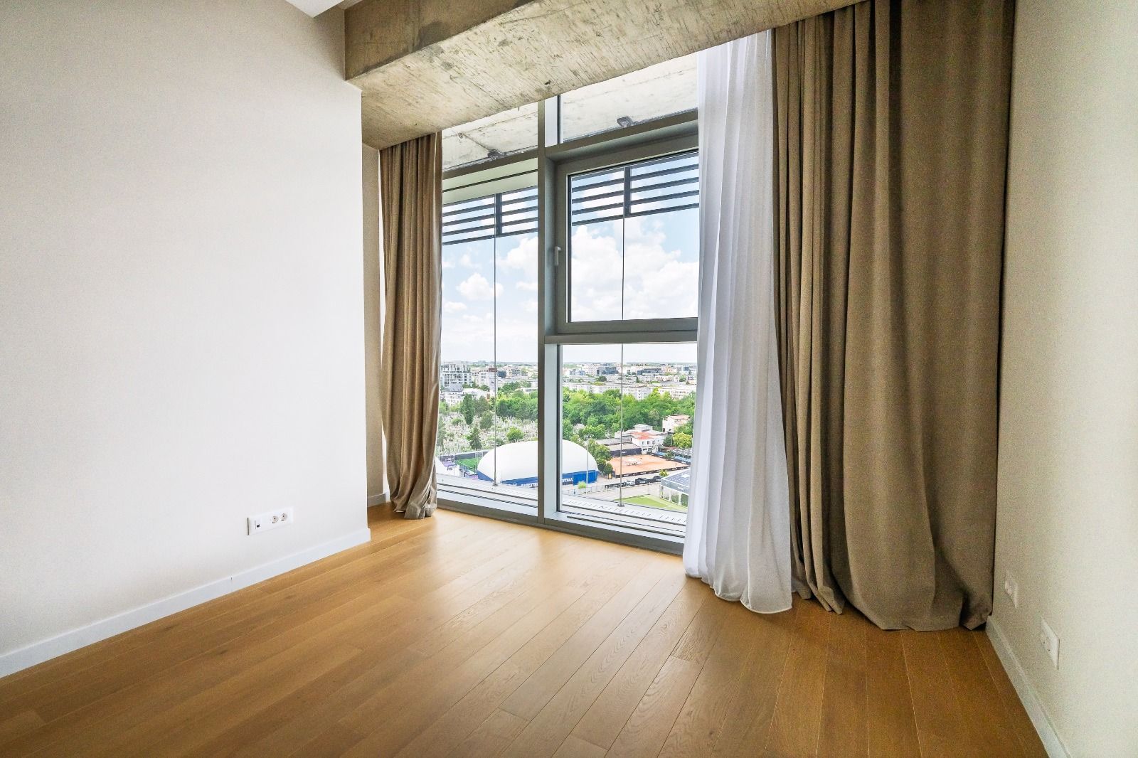 4-Room Apartment for Rent // Up-site // Parking Included // Spa - 19